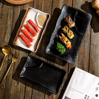 Assiette à sushi ovale plate de style japonais, en céramique, mignonne, compatible micro-ondes, vaisselle domestique, assiette créative à compartiments pour dumplings, style occidental