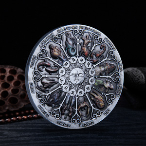 Moneda de Metal Grabada con el Diagrama del Árbol de la Vida y el Dios Sol - Moneda Conmemorativa de la Reina Isabel de Inglaterra, Plateada, Patriótica - Product Image 3