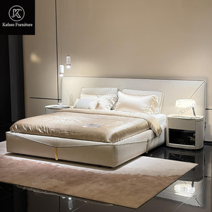 Cadre de <span class=keywords><strong>lit</strong></span> rembourré en <span class=keywords><strong>lin</strong></span> moderne, <span class=keywords><strong>lit</strong></span> plateforme minimaliste en cuir beige, taille king, avec accents métalliques dorés, chambre à coucher de luxe - Product Image 1