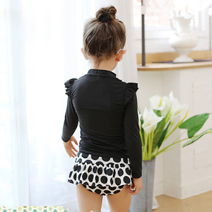 Ensemble de vêtements de bain serrés pour filles, pour les achats en ligne en Inde - Product Image 2