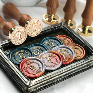 Sceaux à cire avec manches en bois de rose, motif floral pour la décoration - Product Image 1