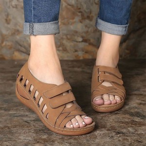 <span class=keywords><strong>Scarpe</strong></span> da donna di <span class=keywords><strong>grandi</strong></span> dimensioni in tinta unita in Velcro comode <span class=keywords><strong>scarpe</strong></span> da spiaggia estive con fondo piatto leggero e Casual - Product Image 2