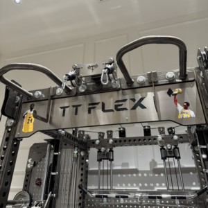 อุปกรณ์ออกกำลังกายอเนกประสงค์ TT Flex สำหรับใช้ในบ้าน พร้อมพาวเวอร์เคจ สมิธแมชชีน แร็คสควอท แท่นวางน้ำหนักเหล็ก สำหรับบริหารกล้ามเนื้อหน้าอกและขา เหมาะสำหรับทุกเพศ - Product Image 4