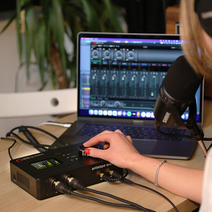 Carte son externe USB professionnelle Antelope Audio Zen Quadro pour streaming et enregistrement en direct - Product Image 2