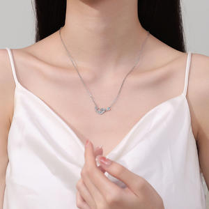 Collier pendentif sirène Temu-C motif princesse océan diamant dégradé, chaîne en bambou doré - Product Image 6