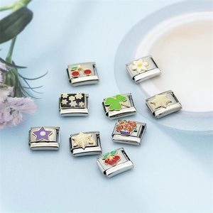 Prodotti di Tendenza: Bracciale Italiano con <span class=keywords><strong>Charm</strong></span> in Acciaio Inossidabile Altamente Lucidato, 18 Maglie - Product Image 3