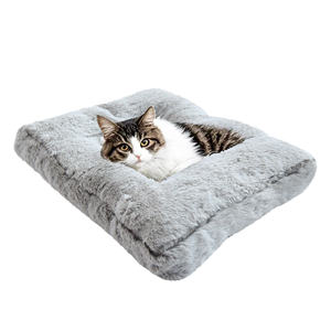 Cama Rectangular Moderna de Felpa para Perros Pequeños y Grandes, Almohadilla Lavable, Antideslizante, Suave y Cómoda - Product Image 4