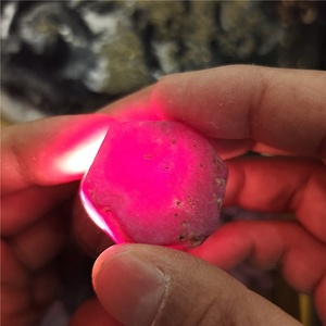 Bán Buôn Tự Nhiên Corundum Màu Đỏ <span class=keywords><strong>Ruby</strong></span> Thô Đá Quý Đá Thạch Anh Tinh Thể Giá - Product Image 5