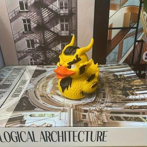 Duckieville - Artesanía de Resina con Temática de Anime, Pato Punk Rock - Product Image 6