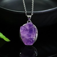 Aiyu Vente en gros de pendentifs en amas de pierres brutes d'améthyste naturelle, pendentifs violets, produits transfrontaliers très demandés, approvisionnement pour diffusion en direct
