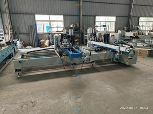Ligne de production de cadres de fenêtres en PVC/UPVC E-WORLD avec machine de soudage CNC et machine de nettoyage des coins, haute précision, contrôle PLC 380V - Product Image 5