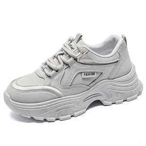 Nuevos zapatos casuales de estilo coreano para estudiantes, con suela gruesa y versátiles, para hombres y mujeres, adecuados tanto para deportes como para uso casual. - Product Image 2