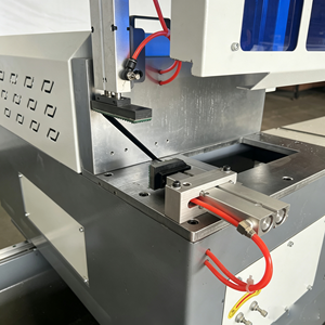Machine de découpe d'aluminium CNC à double scie 45 degrés, équipement spécial pour la fabrication de cadres de portes et de fenêtres, haute stabilité, 380V - Product Image 3