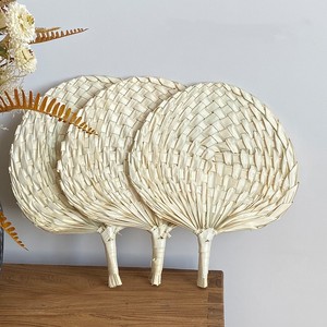 Éventail en forme de cœur artisanal en jonc de mer naturel tressé, style vintage rustique bohème <span class=keywords><strong>chic</strong></span>, décorations de <span class=keywords><strong>mariage</strong></span> en raphia, cadeaux de <span class=keywords><strong>mariage</strong></span>, Zhejiang - Product Image 2