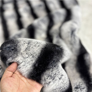 Alfombra Suave <span class=keywords><strong>de</strong></span> Piel <span class=keywords><strong>de</strong></span> Conejo Rex con Diseño <span class=keywords><strong>de</strong></span> <span class=keywords><strong>Chinchilla</strong></span> - Product Image 1