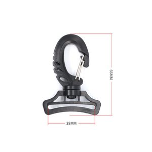Gancho giratorio de plástico para bolsos y maletas, gancho de doble alambre de 38 mm para correas de mochila, accesorio práctico para colgar bolsos - Product Image 3