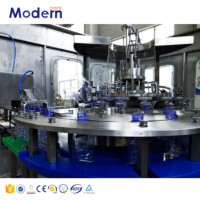 Machine de remplissage automatique d'eau en verre 3-en-1 Noyau PLC à petite échelle pour laver la production d'eau en bouteille de capsulage de remplissage