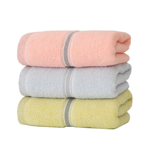 Serviettes Kim Ryan 35x75cm en polyester et coton absorbant et antibactérien pour bébé et usage familial - Product Image 5