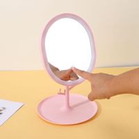 Miroir de Maquillage LED Ovale Lumineux, Matériau du Cadre Autre, Populaire sur les Réseaux Sociaux, Coiffeuse de Beauté, Rechargeable par USB, Éclairé, Intelligent pour Bureau