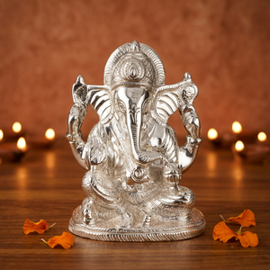 Ganesha Tradicional Hecho a Mano en Plata Plateada para Bodas, Cumpleaños y Diwali - Product Image 2