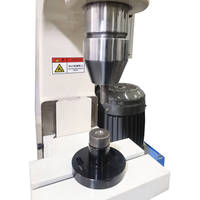 Alimentation automatique et pression réglable intégrées avec la machine de rivetage orbitale