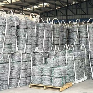 <span class=keywords><strong>Alambre</strong></span> de Púas de Acero Recubierto de PVC de Alta Resistencia, Rollo de 10kg-50kg, Fácil Instalación para Cercas Agrícolas - Product Image 4