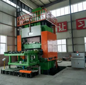 Máquina de prensado de vulcanización hidráulica, neumático sólido de goma 2022