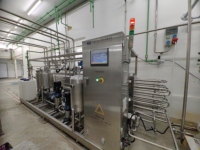 Ligne de production compacte et abordable en acier inoxydable pour jus d'orange, idéale pour les startups