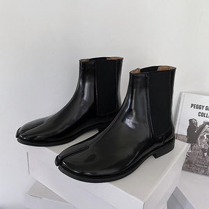 Chaussures Derby Rétro Style Japonais Bottes Martin à Bout Fendu Design Fer à Cheval Tige en PU Artificiel Semelle Extérieure en Caoutchouc Hommes Femmes Toutes Tailles - Product Image 1