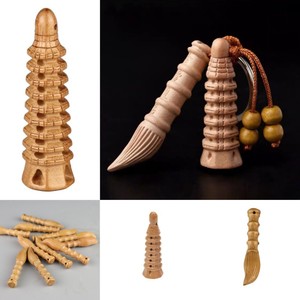 Llavero de madera de durazno tallado a mano con pagoda Wenchang de 7 o 9 pisos, adorno decorativo de caligrafía china, de Linglong Pavilion - Product Image 1