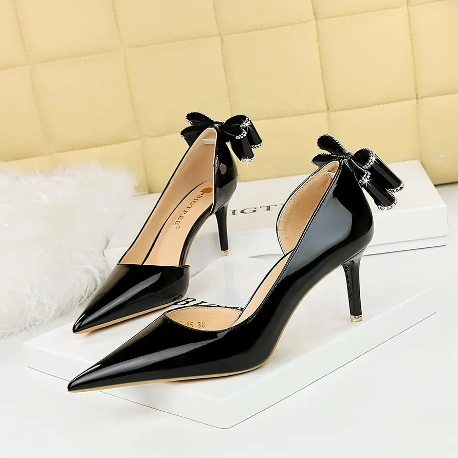 Classic Style Ladies Shoes Rhinestone Thin Heels Pointed Toe Patent Leather Back Bow Stiletto Women Pumps