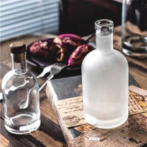 Vendite calde Logo personalizzato liquore vuoto Vodka <span class=keywords><strong>Gin</strong></span> bottiglia 85ml 330ml 500ml 700ml 750ml bottiglia di vetro - Product Image 3