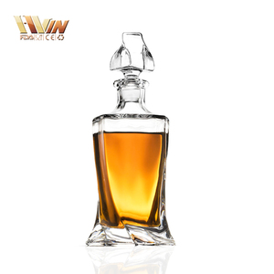 <span class=keywords><strong>Whisky</strong></span> decanter with Twist 3 highball glasses Lot in handmade wooden box - Product Image 6