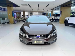 <span class=keywords><strong>Voiture</strong></span> d'<span class=keywords><strong>occasion</strong></span> 2017 pour <span class=keywords><strong>S60</strong></span> L 2.0T Turbo T5 Smart Drive Edition, conduite à gauche, intérieur foncé, sièges en cuir, pneus R17, automatique - Product Image 2