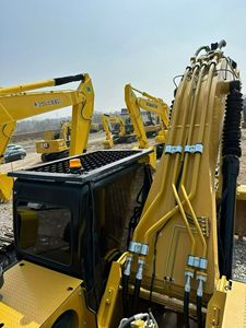 Excavatrice sur chenilles hydraulique CAT 340D2L d'occasion, 40 tonnes, avec godet de terrassement, en stock à Shanghai - Product Image 4