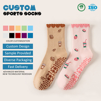Chaussettes de yoga et de pilates pour femmes, en coton, à motif brodé cerise et fraise personnalisé, avec bordure à volants, mignonnes, pour la gym