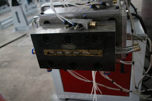 Extrusora <span class=keywords><strong>de</strong></span> perfiles <span class=keywords><strong>de</strong></span> plástico, doble <span class=keywords><strong>tornillo</strong></span> <span class=keywords><strong>de</strong></span> alta velocidad, nueva tecnología, coste <span class=keywords><strong>de</strong></span> ahorro <span class=keywords><strong>de</strong></span> Material, línea <span class=keywords><strong>de</strong></span> producción - Product Image 3