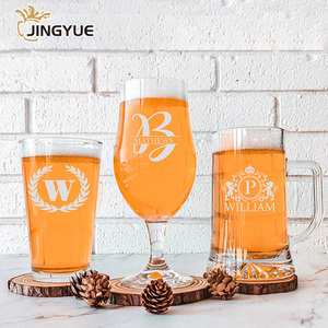 Vente en gros d'articles de bar en <span class=keywords><strong>verre</strong></span> <span class=keywords><strong>à</strong></span> <span class=keywords><strong>bière</strong></span> gravé avec logo <span class=keywords><strong>personnalisé</strong></span> pour <span class=keywords><strong>anniversaire</strong></span> et fête de mariage - Product Image 1