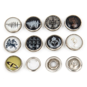 เสื้อผ้าเด็กทารกที่ปรับแต่งได้ ผลิตจากวัสดุที่เป็นมิตรต่อสิ่งแวดล้อม ปลอดสารพิษ ปลอดภัย ขอบเรียบ สัมผัสนุ่มสบาย พร้อมกระดุมแป๊ก - Product Image 4