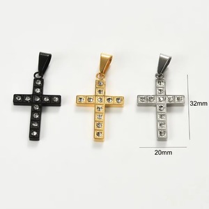 Collier pendentif croix en zircon pour homme, en acier inoxydable, étanche, hypoallergénique, avec breloque religieuse délicate, amulette, bijou - Product Image 2