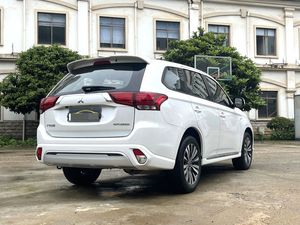 Offre Exceptionnelle : Mitsubishi Outlander 2.0L FWD Basique Automatique SUV 2021, Zéro Accident, Stock d'Exportation en Gros - Product Image 3