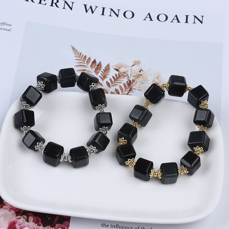 卸売10 * 10mm天然石クリスタルビーズルービックキューブ宝石