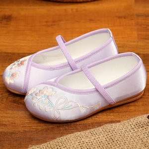 Zapatos Planos Bordados Florales Estilo Tradicional Chino Encanto Mirabel <span class=keywords><strong>Isabella</strong></span> para Niños DISP-012 - Product Image 4