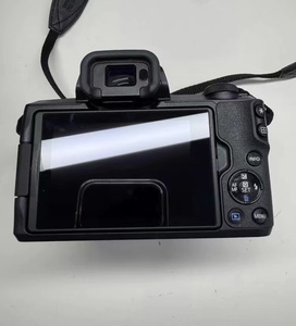 Appareil photo hybride d'occasion Canon M50 avec objectif 15-45 mm, best-seller, niveau d'entrée, APS-C - Product Image 4