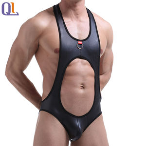 Vente <span class=keywords><strong>en</strong></span> gros de <span class=keywords><strong>sous</strong></span>-vêtements <span class=keywords><strong>en</strong></span> <span class=keywords><strong>cuir</strong></span> sexy combinaison super mince <span class=keywords><strong>en</strong></span> simili <span class=keywords><strong>cuir</strong></span> noir <span class=keywords><strong>sous</strong></span>-vêtements sexy pour hommes gays dos nu - Product Image 6