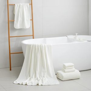 Lot de 6 grandes serviettes de bain en microfibre ultra douces, très absorbantes, écologiques, séchage rapide, de luxe, pour hôtel, spa, salle de sport, maison - Product Image 2