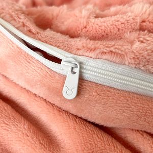 Juego <span class=keywords><strong>de</strong></span> cama <span class=keywords><strong>de</strong></span> invierno <span class=keywords><strong>de</strong></span> cuatro piezas <span class=keywords><strong>de</strong></span> terciopelo <span class=keywords><strong>de</strong></span> leche al por mayor, bonita funda <span class=keywords><strong>de</strong></span> edredón <span class=keywords><strong>de</strong></span> Reina gruesa, juegos <span class=keywords><strong>de</strong></span> sábanas <span class=keywords><strong>de</strong></span> terciopelo Coral <span class=keywords><strong>de</strong></span> invierno - Product Image 3