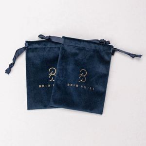 Pochette de soin de la peau en velours bleu de haute qualité, sacs à bijoux en velours personnalisés avec cordon de serrage et logo - Product Image 5
