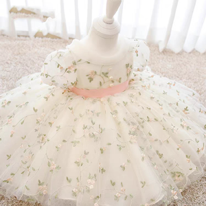 Robe de princesse pour bébé fille d'un an, manches bouffantes brodées, tissu en tulle floral, élégante et moelleuse, première robe de perles pour tout-petits - Product Image 6