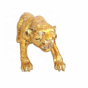 Handmade Modern Abstract Gold Panther Resin Statue Home Decoration Craft <strong>Ornament</strong> for Wall Use Gift for Friends and <strong>Family</strong> - Product Image 3